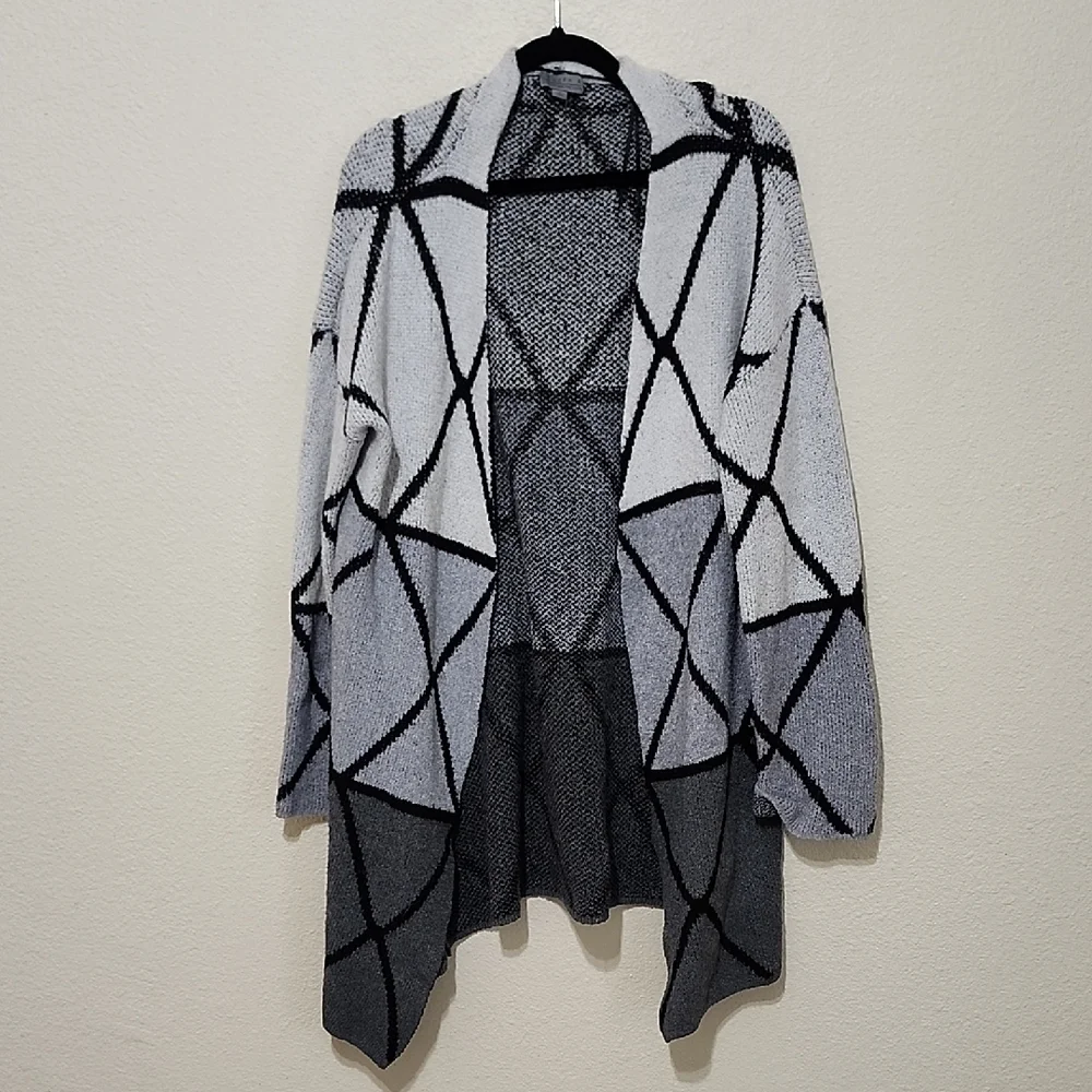 Joseph A Black and Gray Geometric Cardigan - Picture 1 of 12
